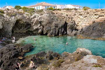 Isla de Tabarca una isla habitada en la Comunidad Valenciana