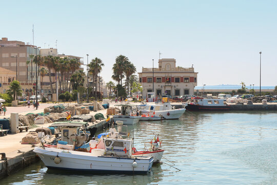 Isla de Tabarca una isla habitada en la Comunidad Valenciana