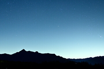 Fototapeta premium 月が昇る前の夜空