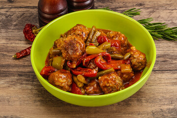 Meat ball in tomato sauce