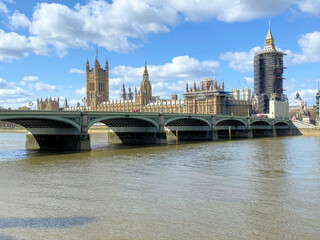Fototapeta na wymiar The River Thames at Westminster showing the Houses of Parliment in the background