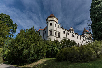 Fototapeta na wymiar Konopiště chateau