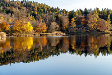 lake_mountain_mirror
