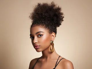 Foto op Plexiglas Beauty portrait of African American girl with afro hair. Beautiful black woman. Cosmetics, makeup and fashion © Oleg Gekman