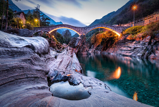 Ponte dei Salti an der Verzasca im Kanton Tessin