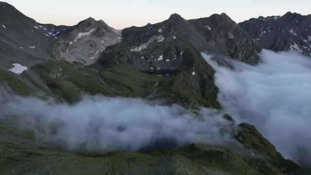 Vue a&eacute;rienne par drone du Val Claret en &eacute;t&eacute;, Suisse