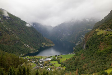 Fototapeta na wymiar Fjord in Norwegen (1)