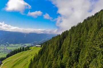 Fototapeta na wymiar Bregenzerwaldgebirge in Bezau/ Vorarlberg