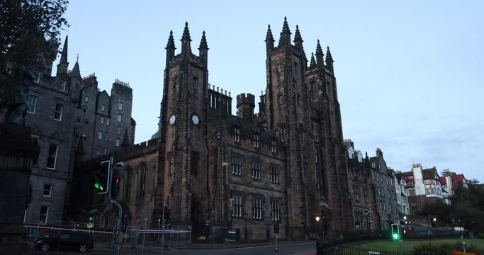 Edinburgh Night walk the streets and see all the hidden secrets and charms that the city has to offer. Walking down the streets at night, streets are beautiful and a lot of fun to explore