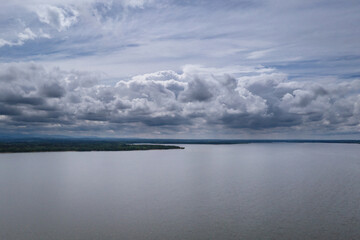 Obraz premium Cloudscape over Goczalkowice Reservoir in Silesian Province of Poland