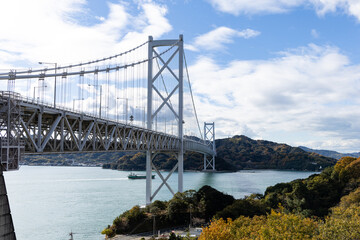 Fototapeta premium EOSRP.広島因島大橋、島をかける大橋。