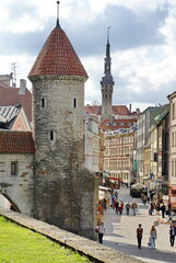Obraz premium Guard tower at the fortified gate to the Old Town, Tallinn, Estonia 