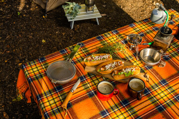 キャンプでアウトドア料理　Outdoor cooking at the campsite 