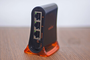 The hAP mini is a small 2GHz wireless access point for home or small offices. RB931