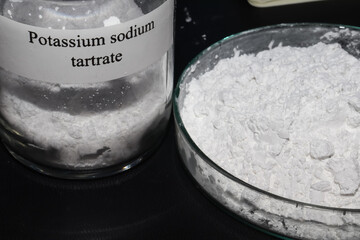potassium sodium tartrate powder is used in laboratory