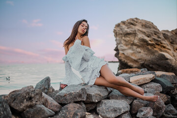 beautiful girl on the beach (sea / ocean)