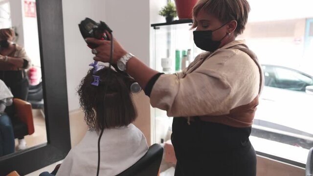 Dominican Republic professional entrepreneur hairdresser business Latin woman lifestyle.