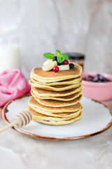 baked food pancakes lush pile a lot with banana and berries