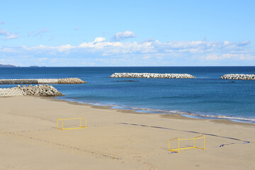 白い砂浜にあるビーチサッカーのピッチとゴール　　宮城県気仙沼市本吉町