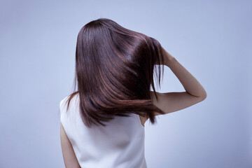 若い日本人女性の髪の毛イメージ