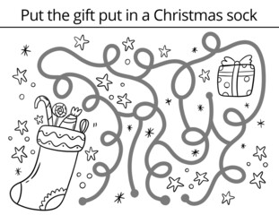 Simple Christmas maze for kids. Coloring page for coloring book.