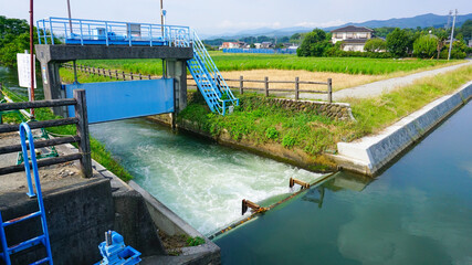 水路のある町の風景
