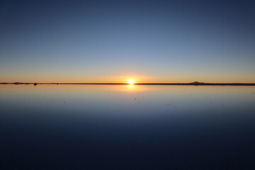 Naklejka premium sunset over the sea