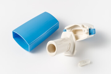 Inhaler or bronchodilator and medical powder capsules for prevention and treatment of bronchitis or asthma