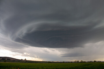 Obraz na płótnie Canvas Low-Precipitation Supercell Storm