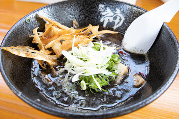 マー油入りの高知のラーメン
