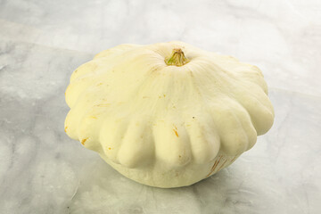 Raw round vegetable - zucchini patosson