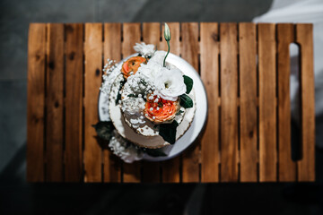 beautiful and delicious wedding cake