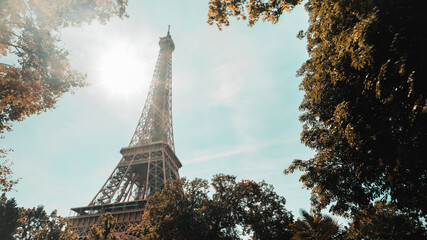 Tour Eiffel arbres paysage