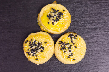 homemade black and white sesame shortbread biscuit