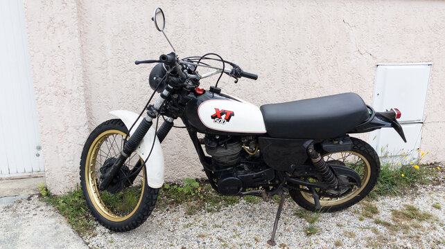 Yamaha xt 500 motorcycle logo text and brand sign on motorbike fuel tank of vintage retro bike
