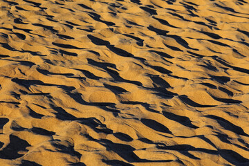 Sand dunes with shadows - 471869016