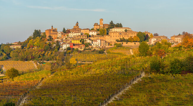 รูปภาพNeive เลือกดูภาพถ่ายสต็อก เวกเตอร์ และวิดีโอ648 Adobe Stock