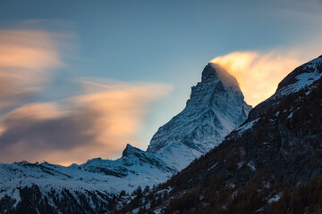 Obraz premium View of Matterhorn, Matterhorn with clouds at sunset.