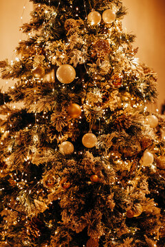 Christmas tree and gifts