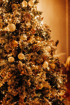 Christmas tree and gifts