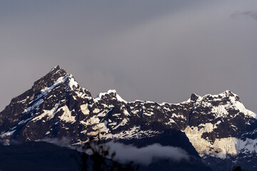 Volcán el Altar, picos cubiertos de nieve 