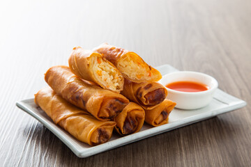 Popiah, deep fried spring rolls