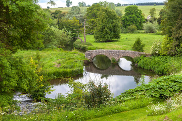 Fototapeta na wymiar Stone bridge in Derbyshire, England, UK