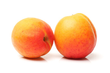 Fototapeta na wymiar Fresh apricot fruits isolated on white background