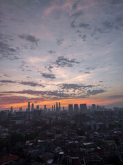 Obraz premium Beautiful sunsets in urban areas, to be precise in the capital city of Indonesia, Jakarta.