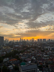 Fototapeta premium Beautiful sunsets in urban areas, to be precise in the capital city of Indonesia, Jakarta.