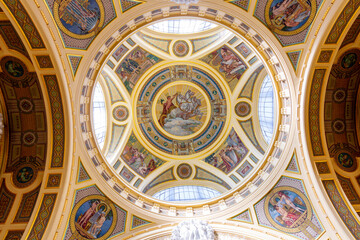 Fototapeta na wymiar Decorated ceiling in Szechenyi Thermal Bath in Budapest. Hungary
