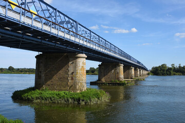 Fototapeta na wymiar Pont de Mauves sur Loire. Loire-Atlantique, France