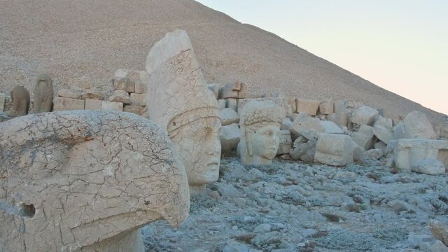 Stunning stone head statues On Nemrut mountain