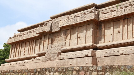 Fototapeta premium The temple is believed to date back to the Vijayanagara period. Beautiful sculptures can be seen on the walls of this temple.